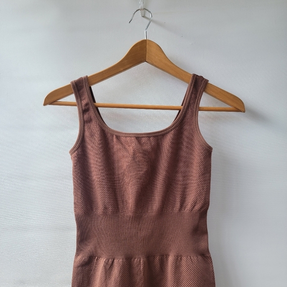 L*Space Static One Piece Short Romper Size XS Brown Ribbed Keyhole Back Workout - Picture 6 of 13